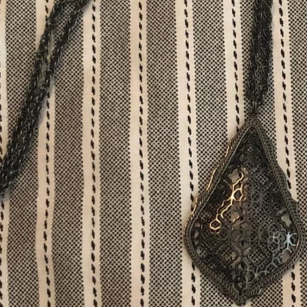 ISO this necklace Gunmetal Aiden